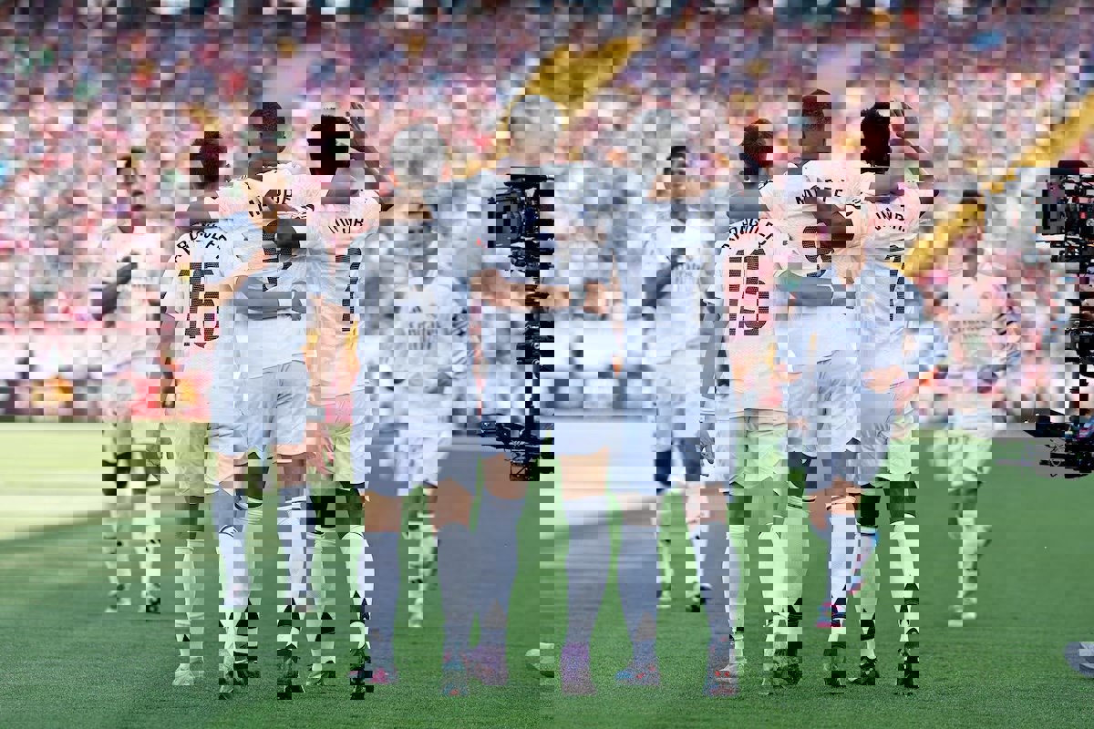 2185593
