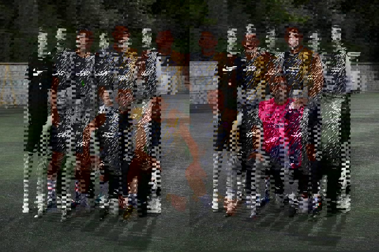 2185576