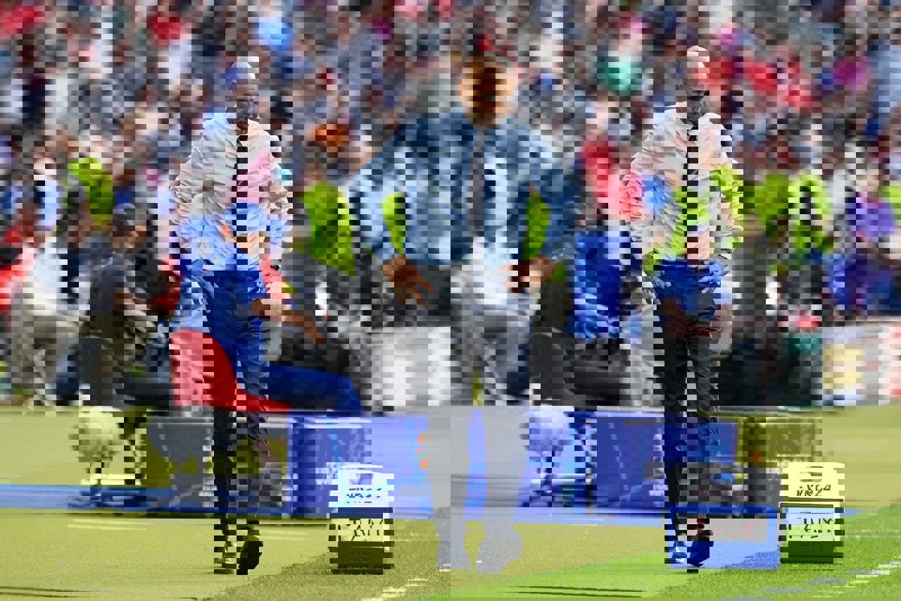2185708