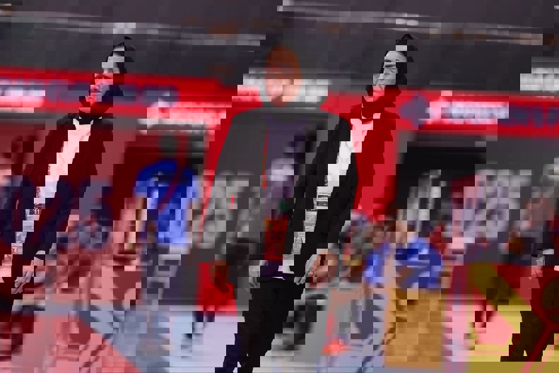 2185811