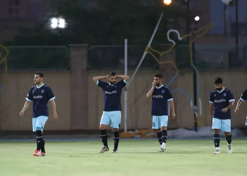 پیکانی‌ها توی سرشان زدند! (عکس)