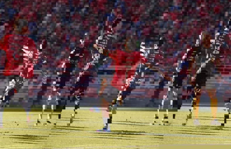 2185989