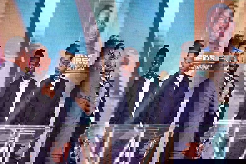 2186058