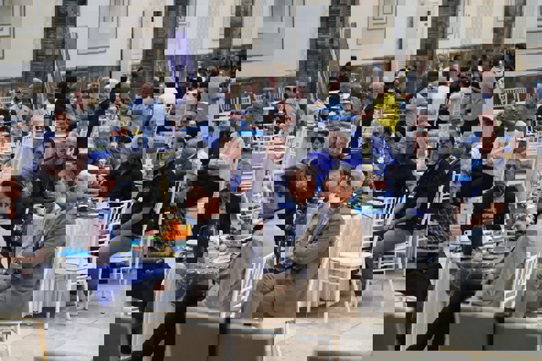 2186279