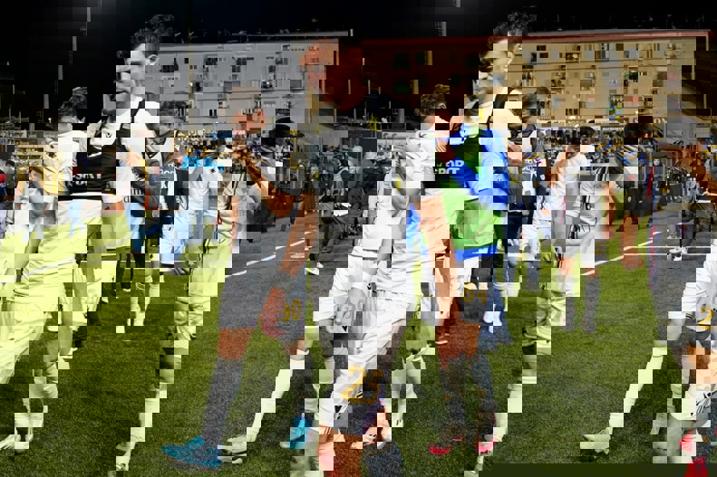 2186386
