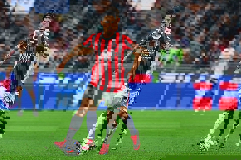 2186490