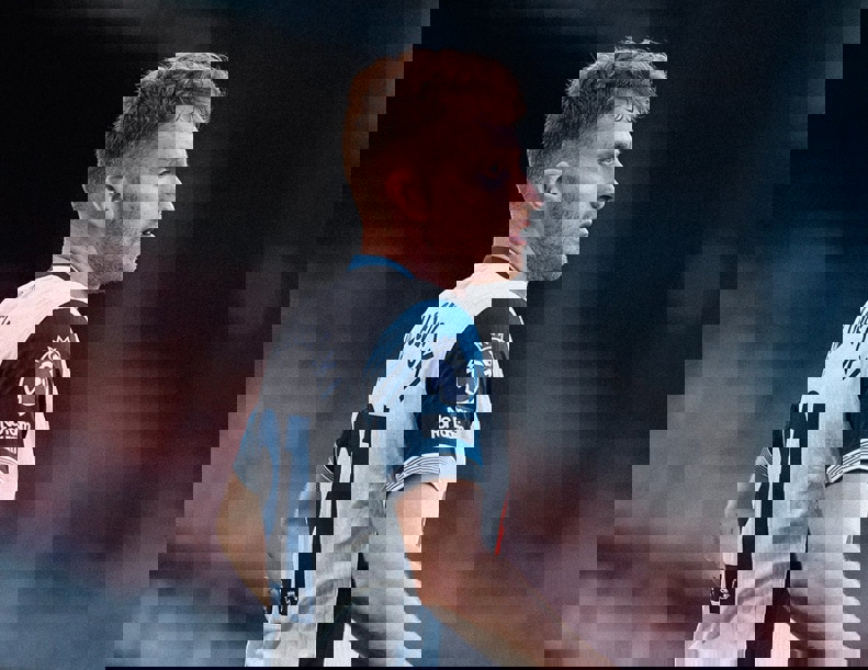 2186569