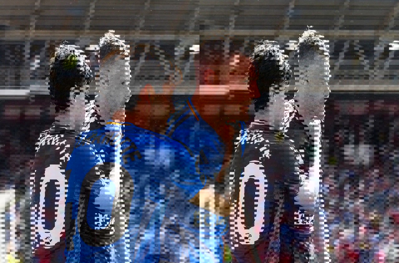 2186909