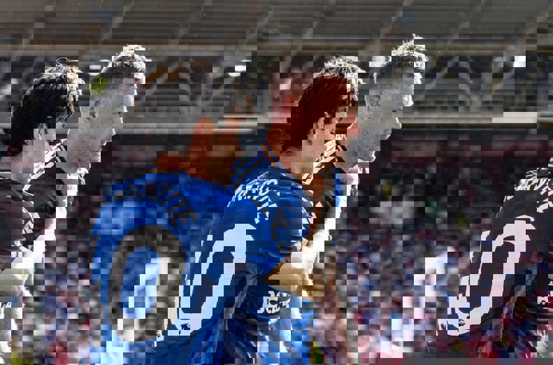 2186909