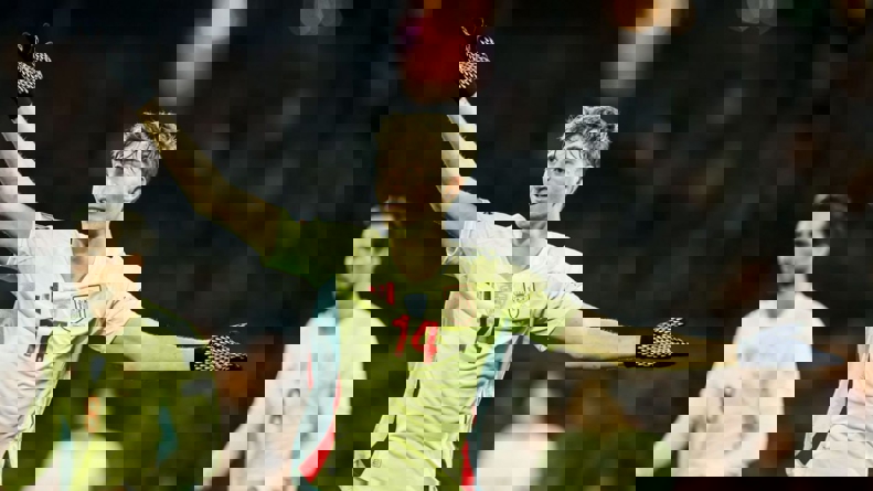 2186806