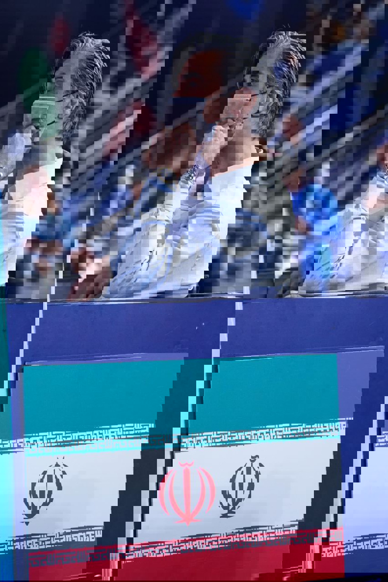 2186861