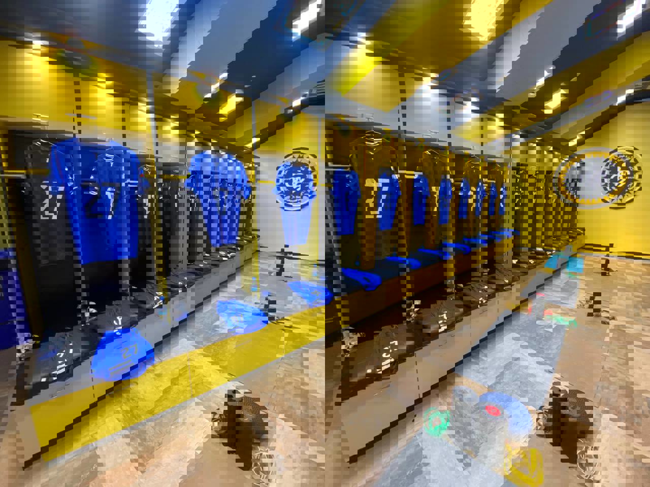 2186883