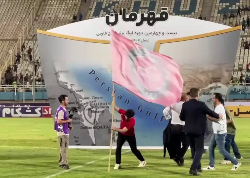 پرچم تراکتور را در اهواز کوبیدند!