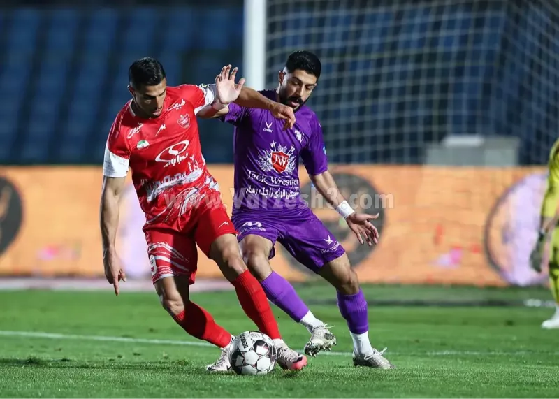 گزارش زنده: پرسپولیس۰- هوادار ۰