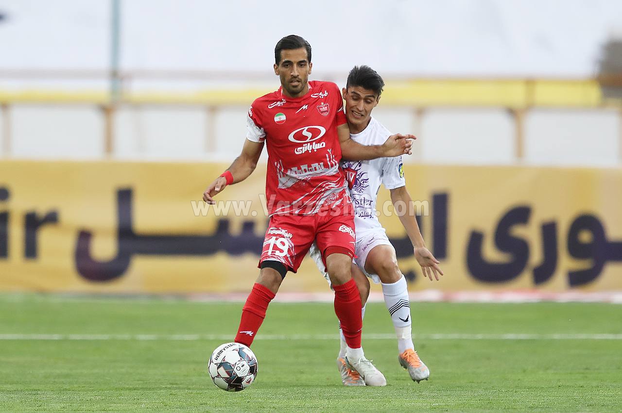 گزارش زنده: پرسپولیس۰- هوادار ۰