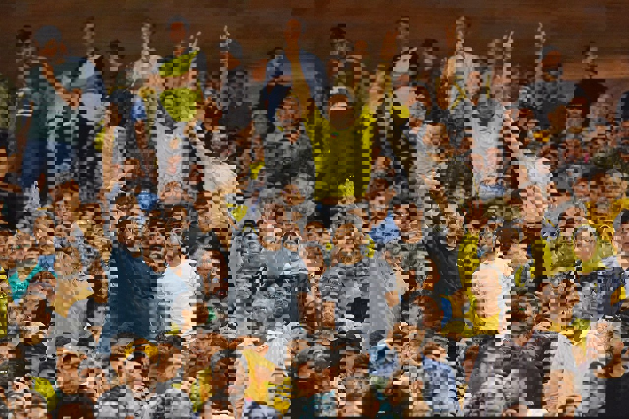 2186978