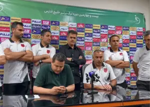 نشست شلوغ پورموسوی با حضور کل کادر فنی