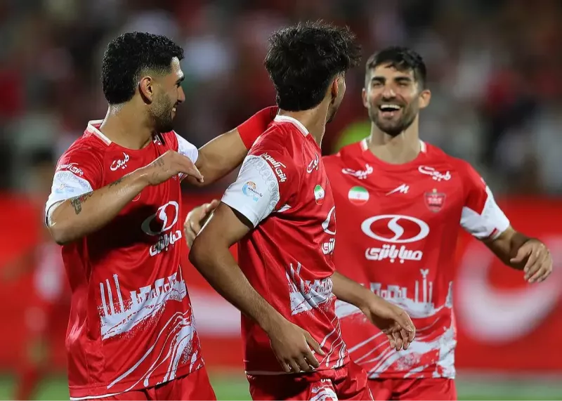 پرسپولیس 2- هوادار صفر: استقلال یاری نکرد!