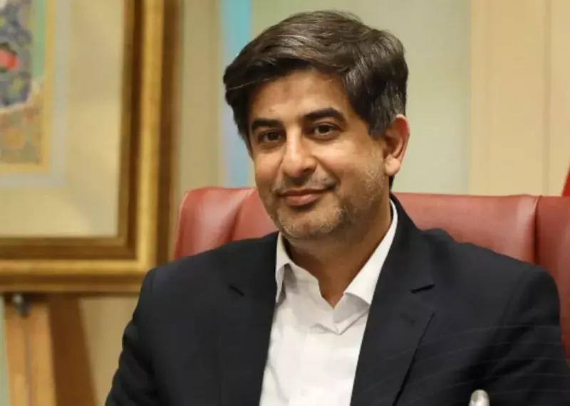 زرندی: سپاهان شادی را به نصف جهان بازگرداند