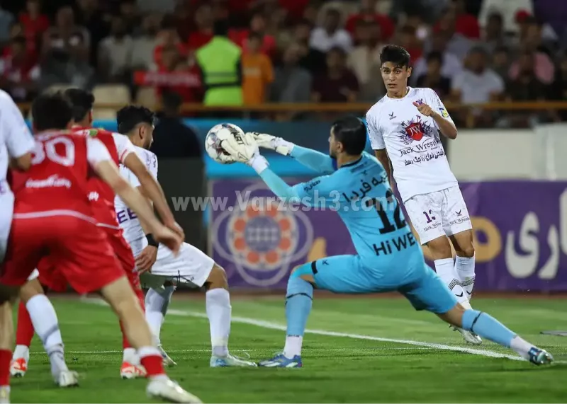 مهدوی: در آکادمی استقلال و پرسپولیس بودم