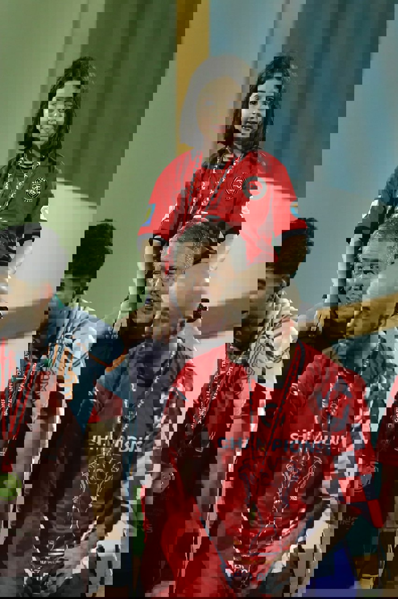 2187584