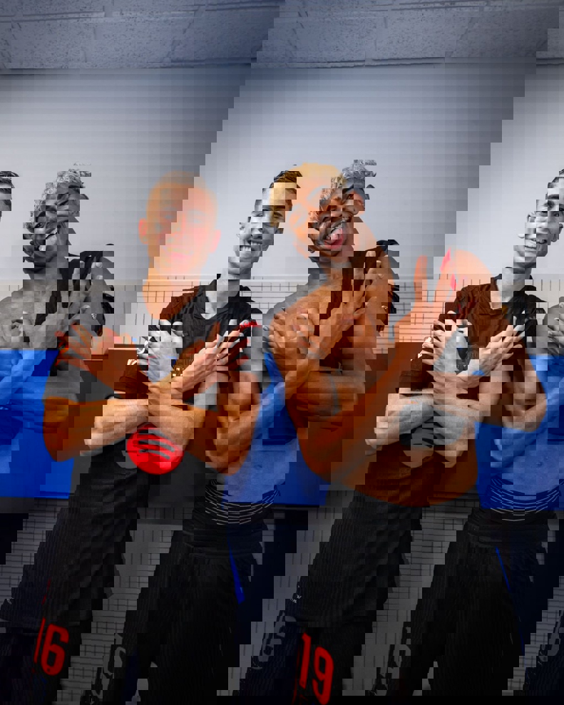 2187204