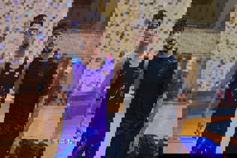 2187648