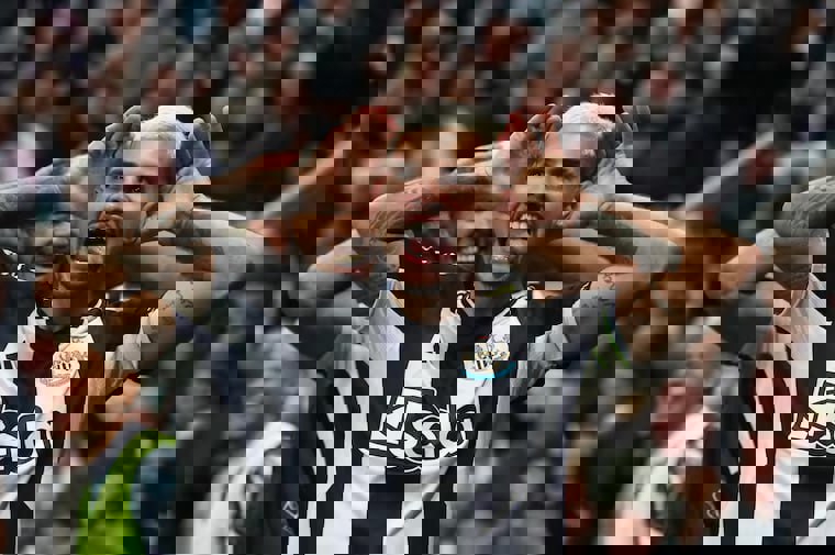 دوئل منچستریونایتد و رئال برای ستاره برزیلی