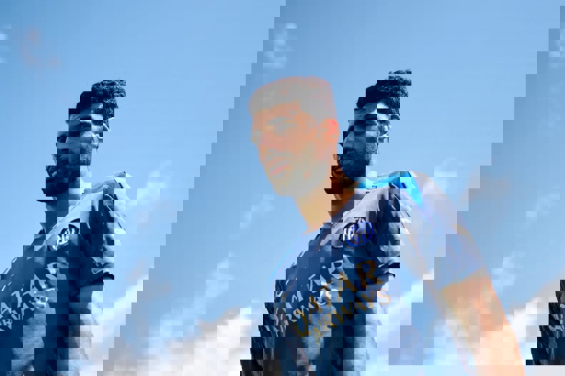 2187827
