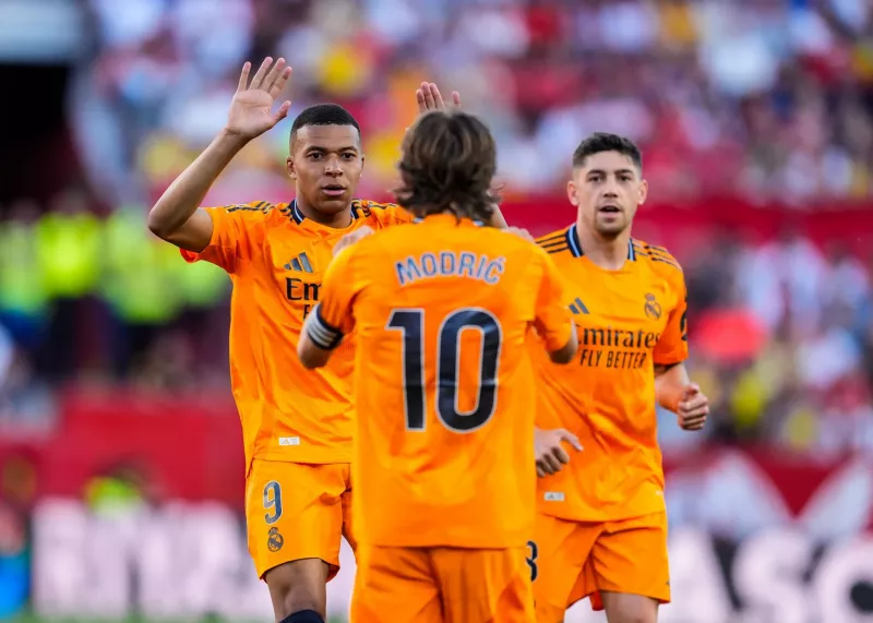 جدول کفش طلا