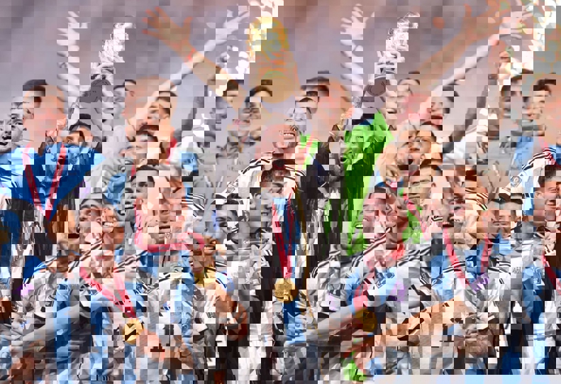 2188319