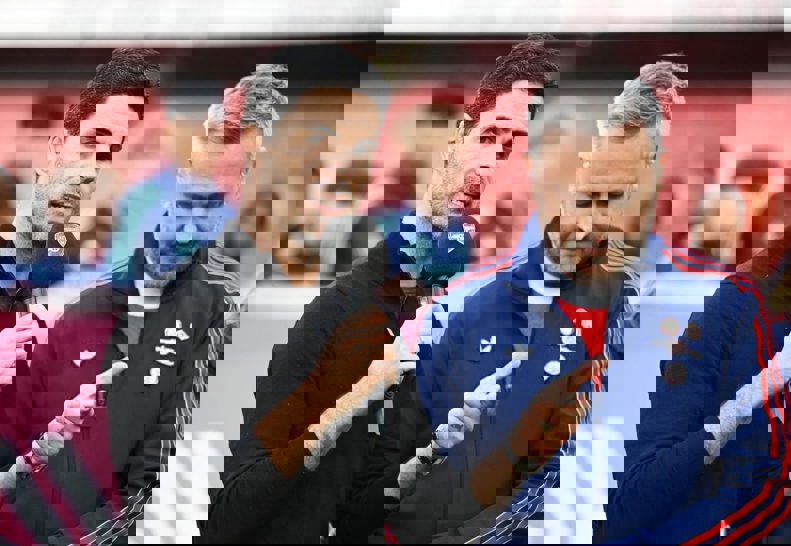 2188496