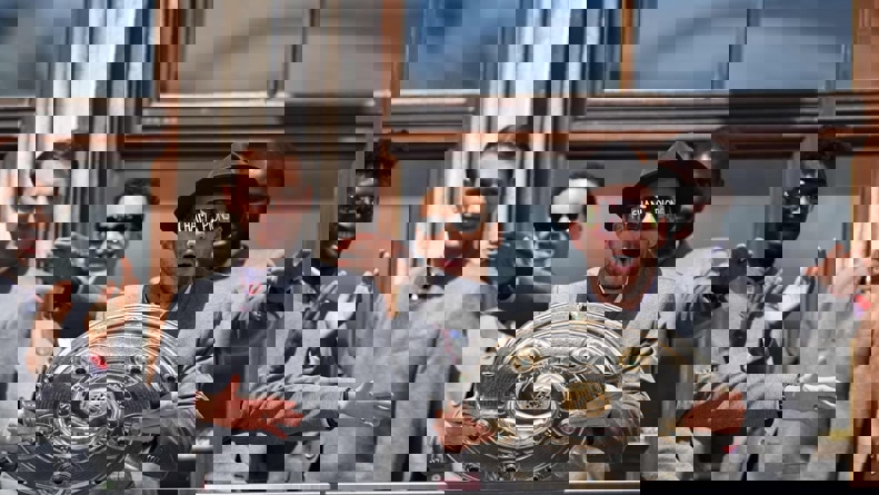 2188370