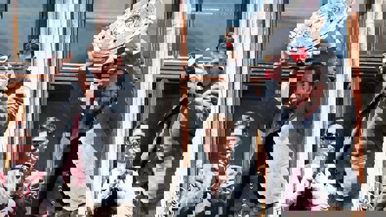 2188373