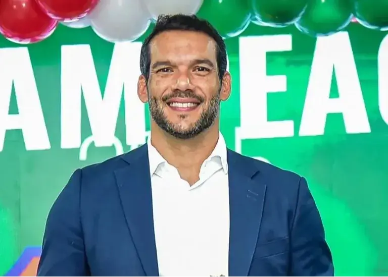 یک پزشک متخصص رئیس آنچلوتی شد!