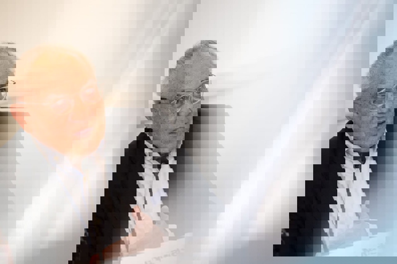 2189199