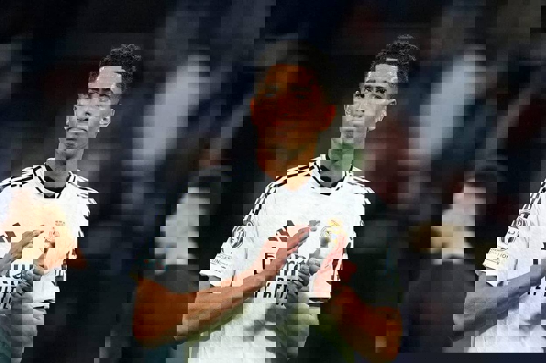 2189298