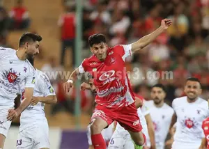 مدافع پرسپولیس: آقا وحید گفت همه‌جا بازی کن!