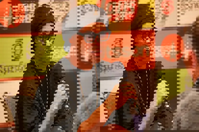 2189400