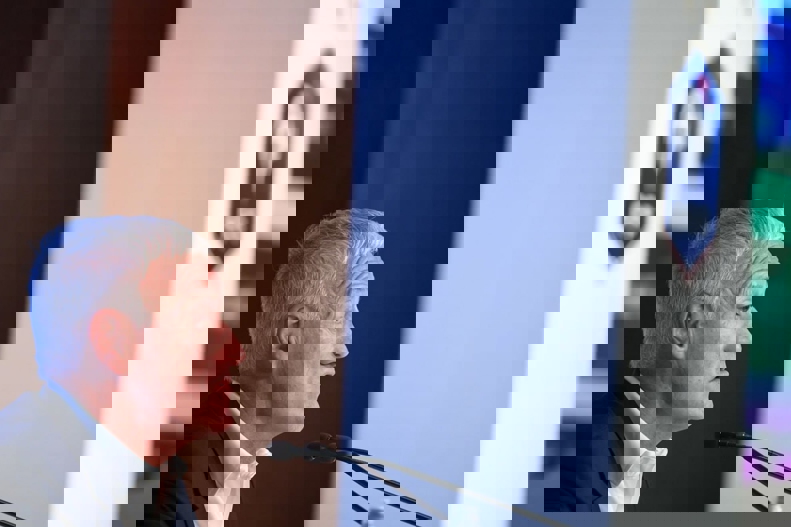 2189550