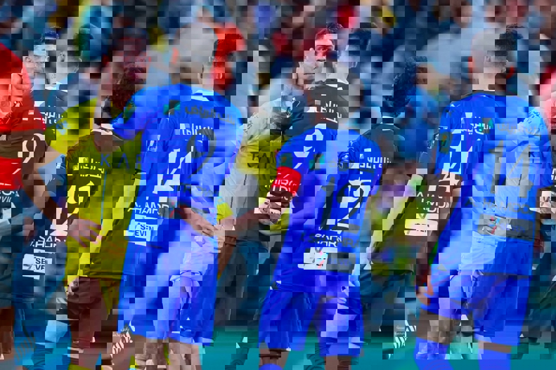 2189576