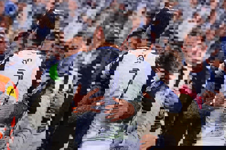 2189927