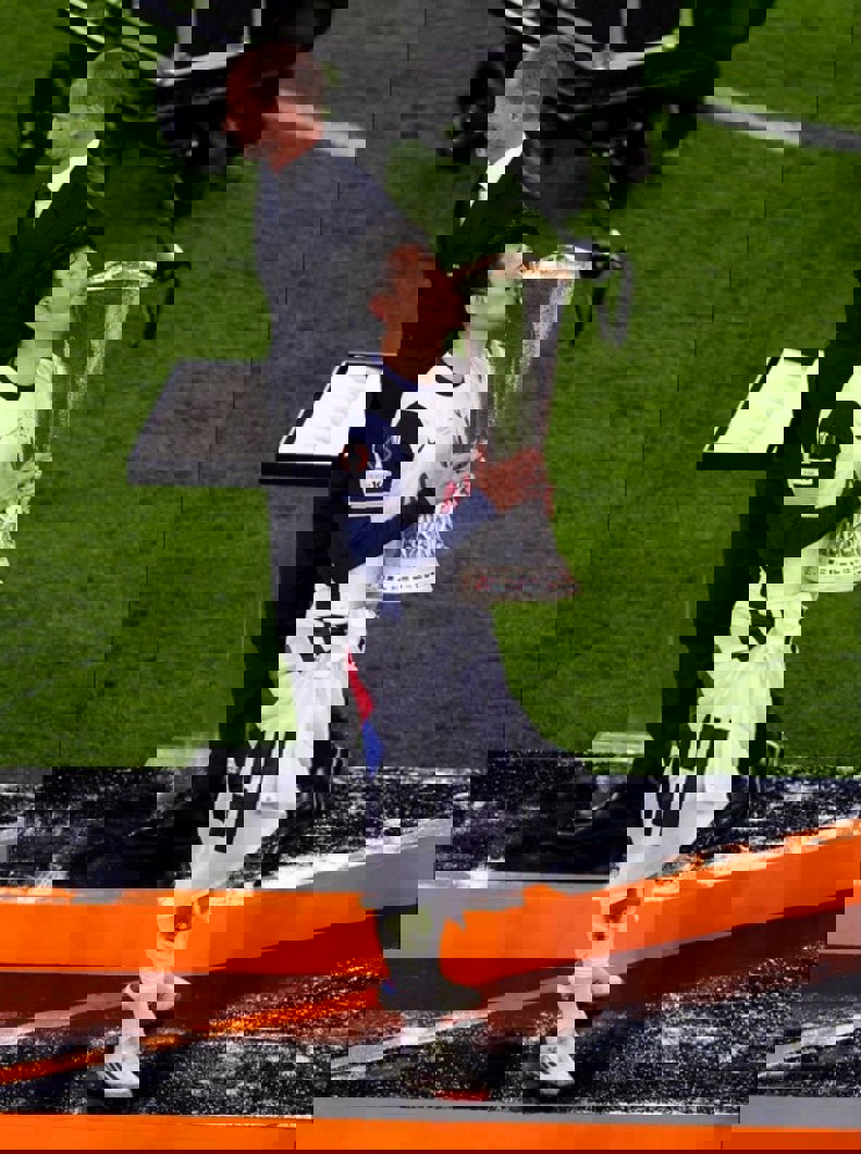 2189648