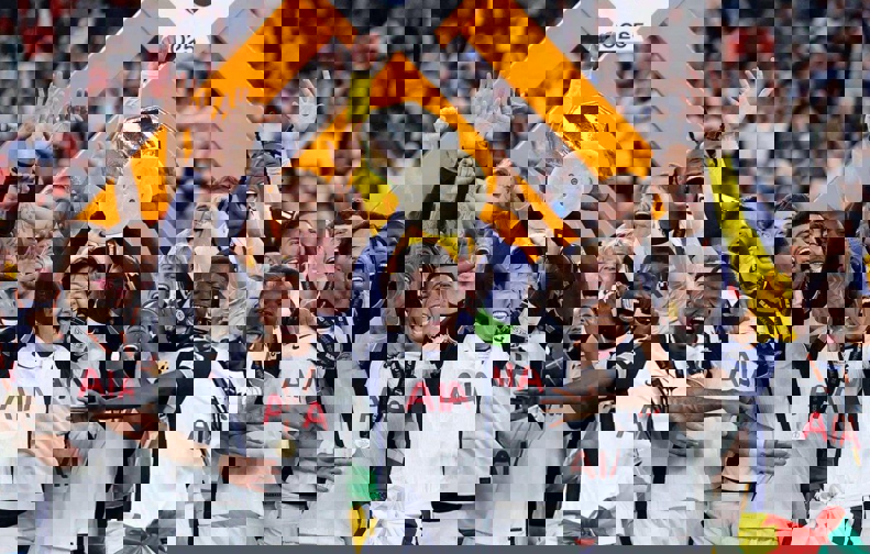 2189649