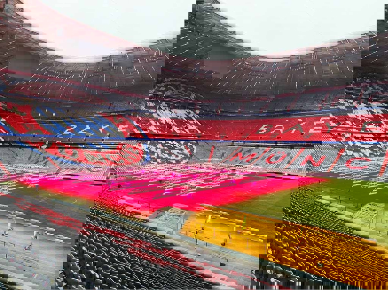 2189829