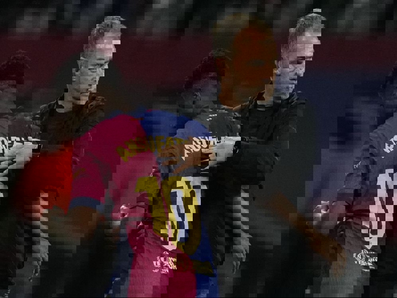 2189768
