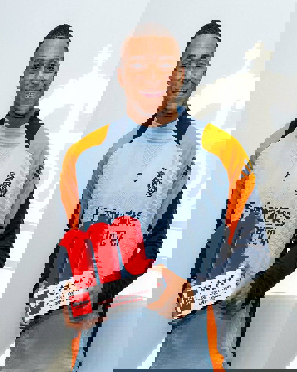 2189912