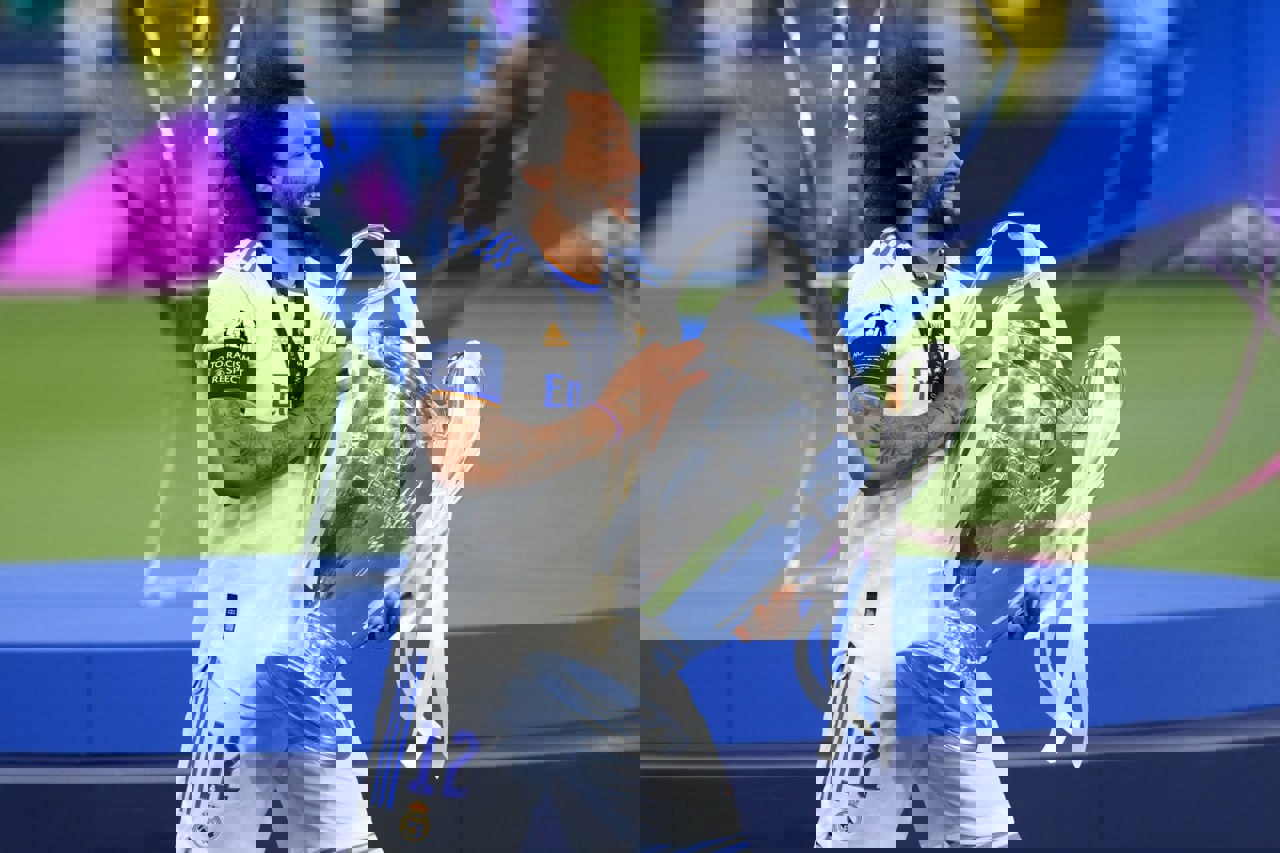 2189894