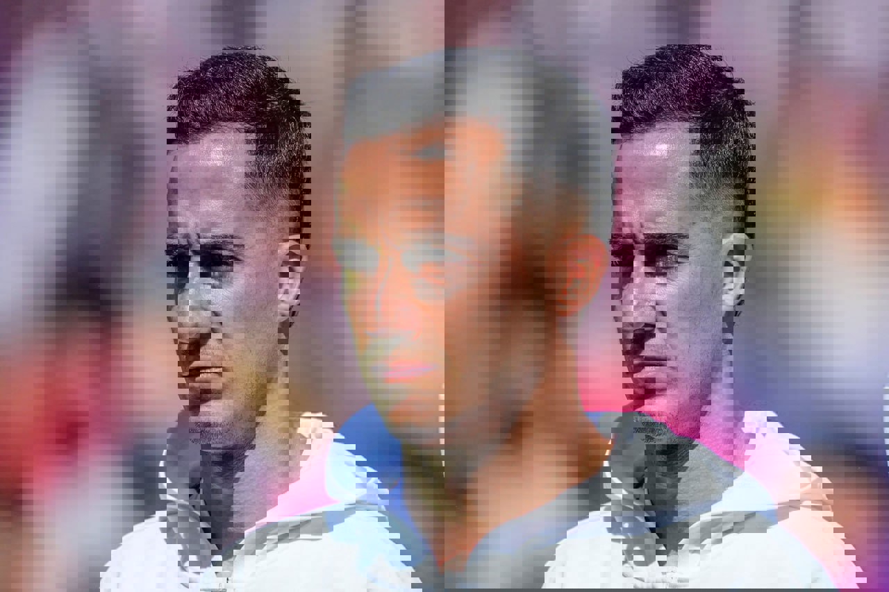 2189884