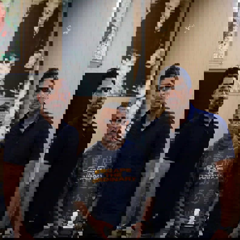 2189963
